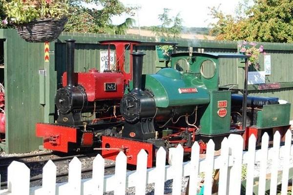 Barry And District News: Steam Train Driving Taster Experience at Sherwood Forest Railway. Credit: Buyagift